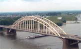 Waalbrug in Nijmegen (NL)